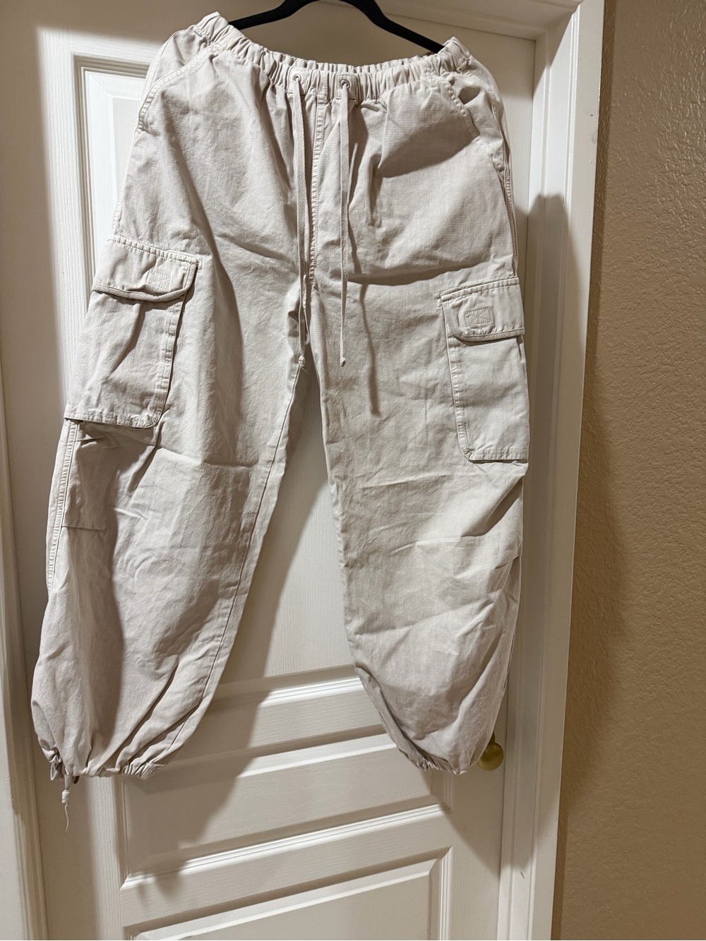 Women’s Cargo Jogger Pants in Beige